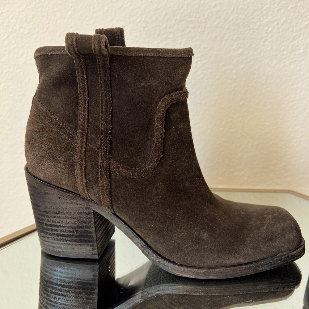 Belle by Sigerson Morrison Brown Suede Square Toe Ankle Boots Booties 7